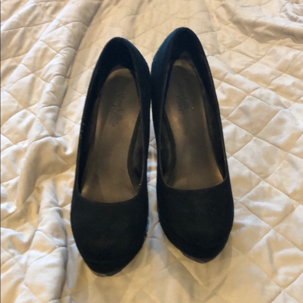 Velvet round toe heels